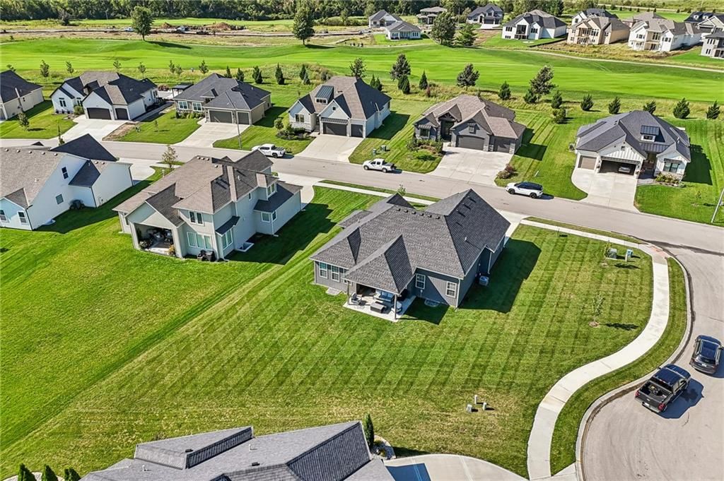 Photo 34 of 34 - 4391 Aspen Drive, Basehor, KS 66007