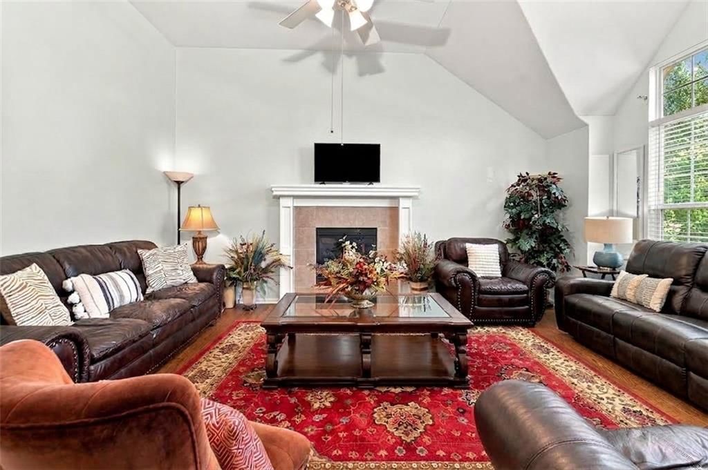 728 S Maple Street — photo 4