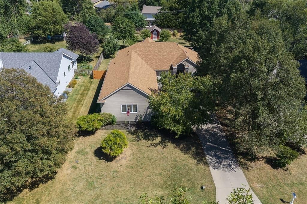 1104 Wagon Wheel Road — photo 2