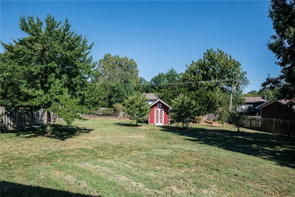 1104 Wagon Wheel Road — photo 30