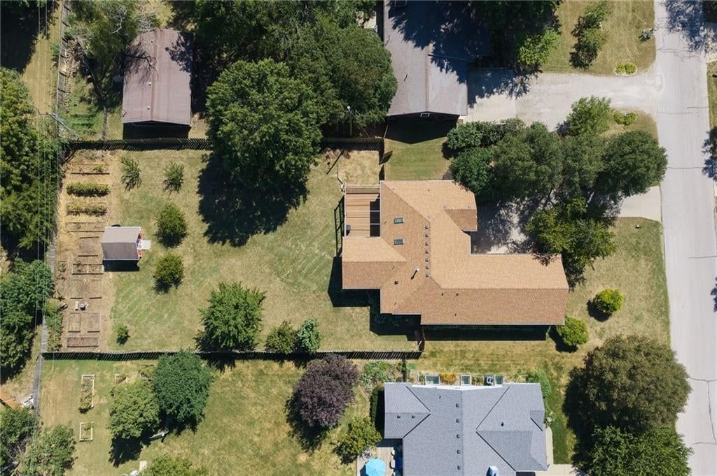 1104 Wagon Wheel Road — photo 34
