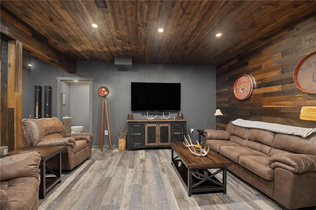6280 NW Sale Barn Road — photo 41