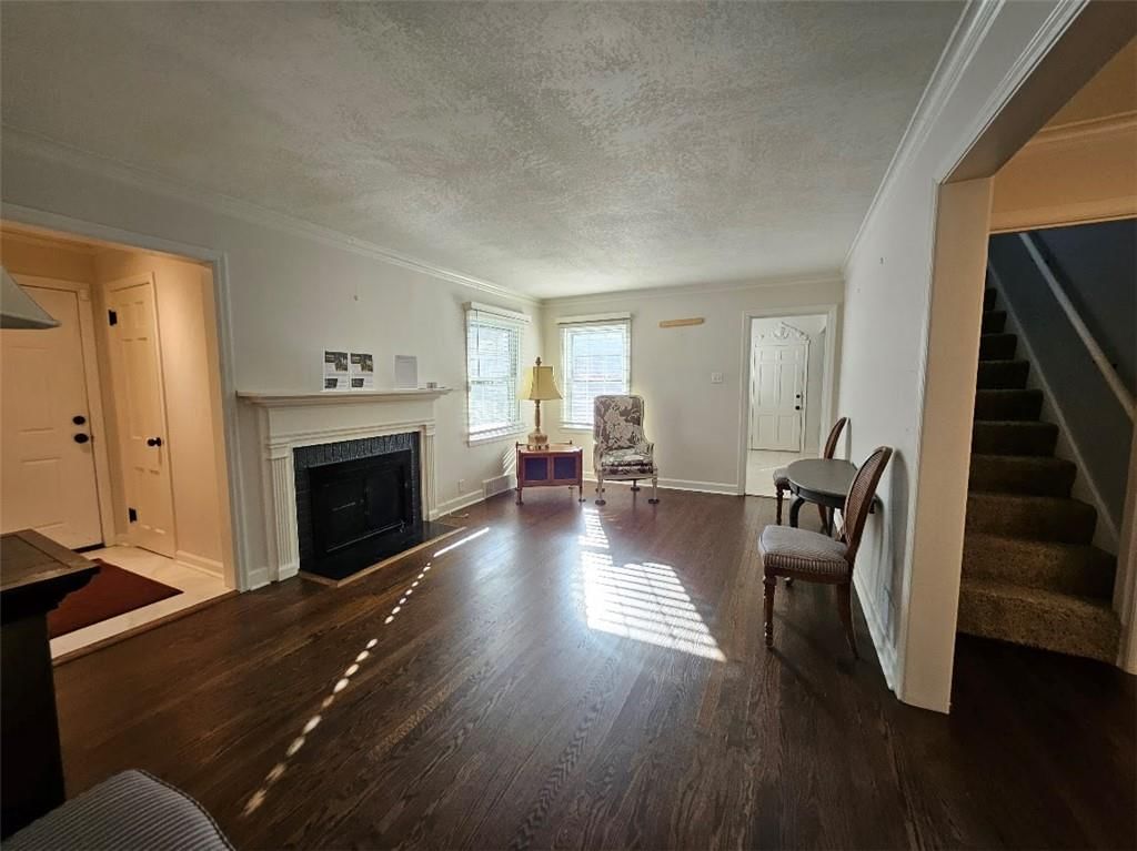 Photo 4 of 44 - 3753 N Grand Avenue, Kansas City, MO 64116