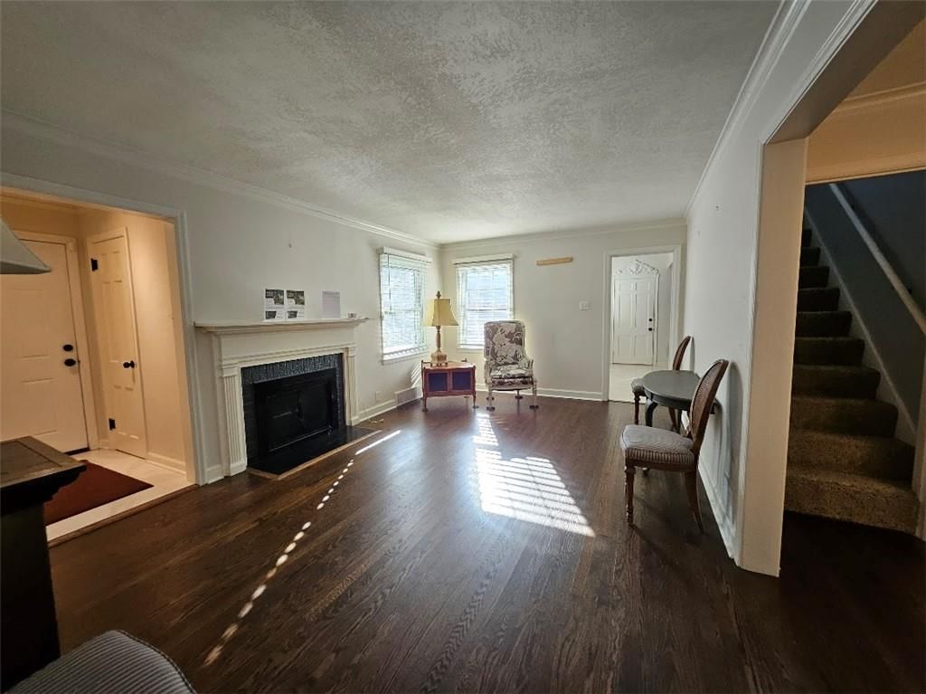 Photo 6 of 44 - 3753 N Grand Avenue, Kansas City, MO 64116