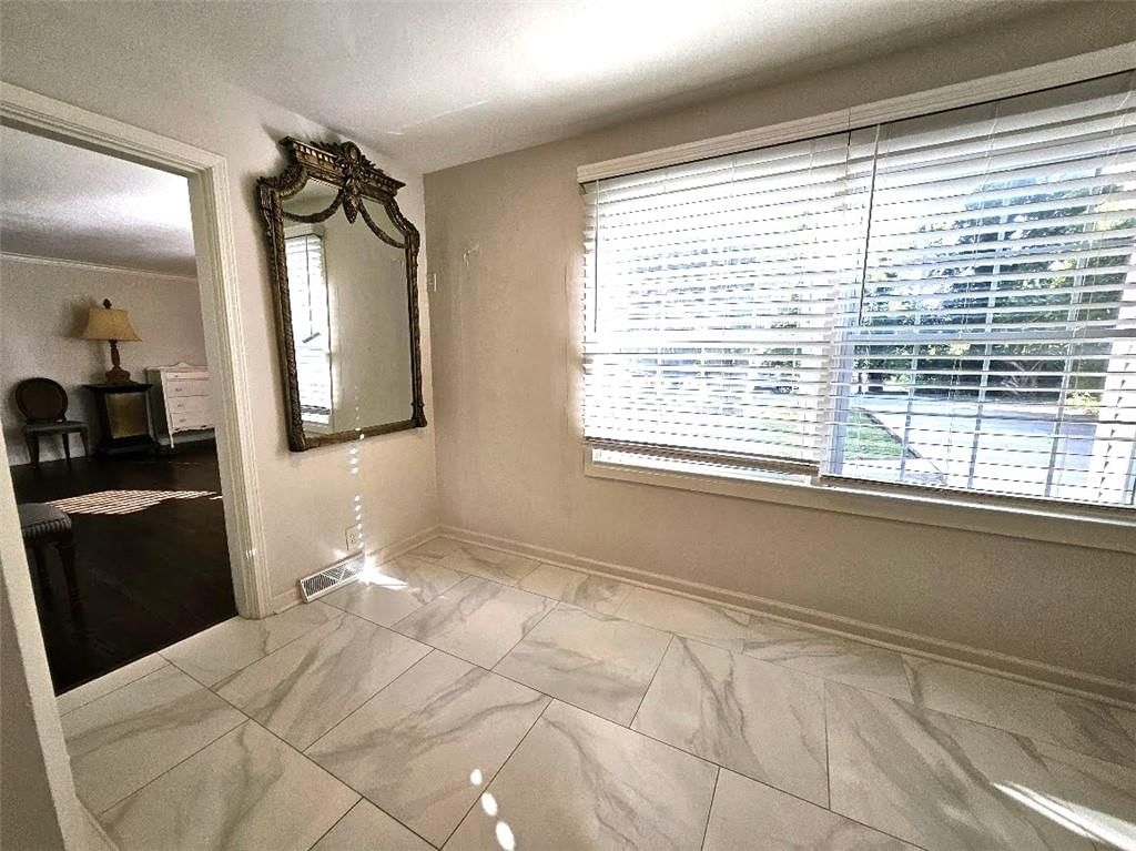 Photo 20 of 44 - 3753 N Grand Avenue, Kansas City, MO 64116