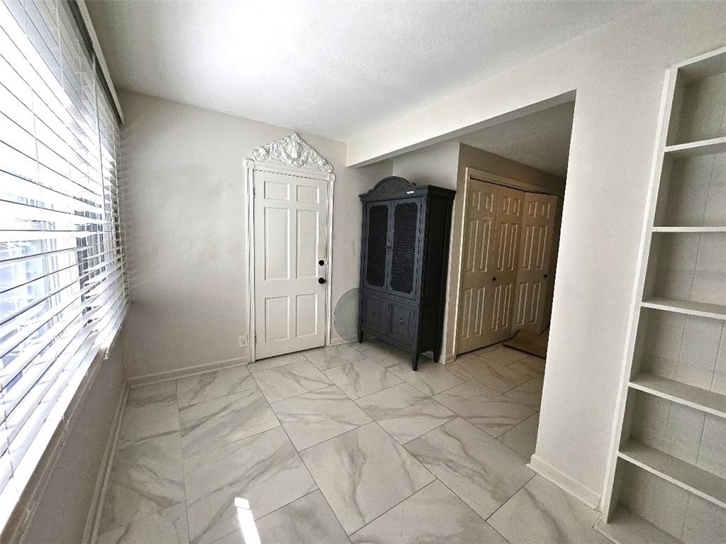 Photo 21 of 44 - 3753 N Grand Avenue, Kansas City, MO 64116