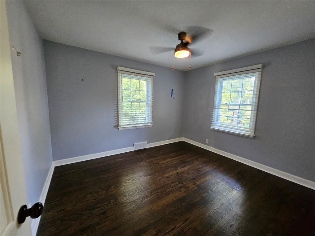 Photo 28 of 44 - 3753 N Grand Avenue, Kansas City, MO 64116