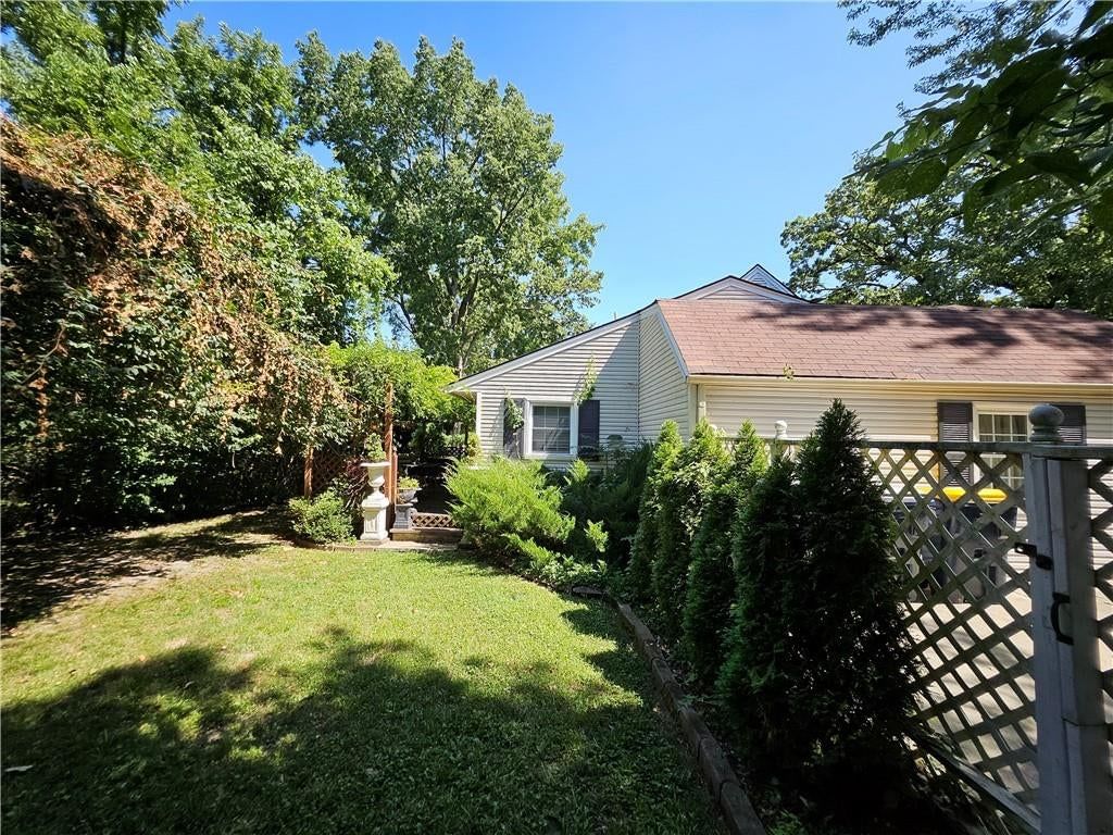 Photo 39 of 44 - 3753 N Grand Avenue, Kansas City, MO 64116
