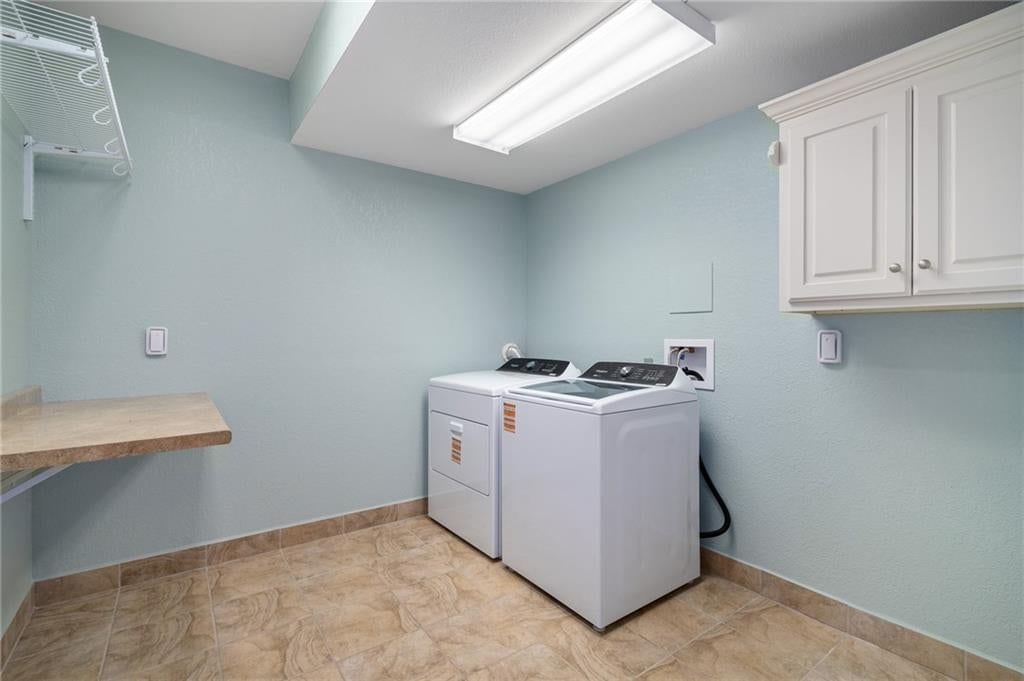 15924 W 160th Terrace — photo 32