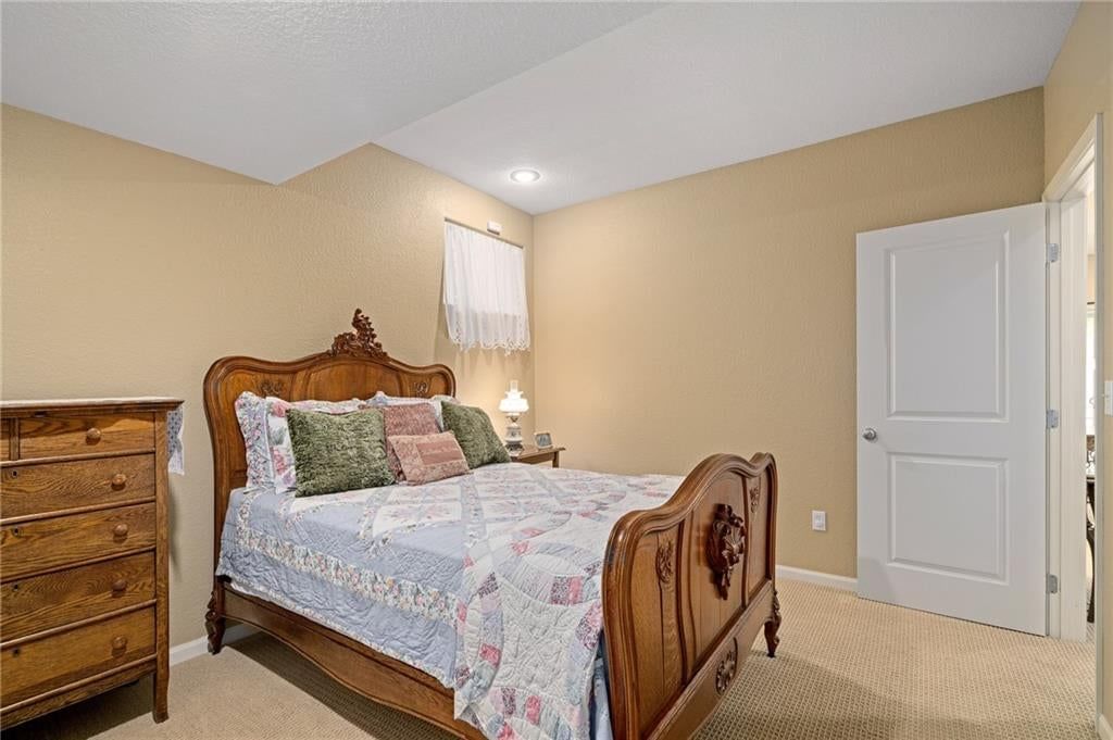 15924 W 160th Terrace — photo 35