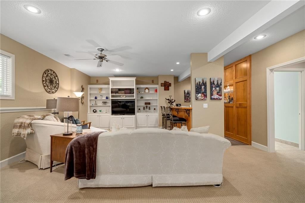15924 W 160th Terrace — photo 37