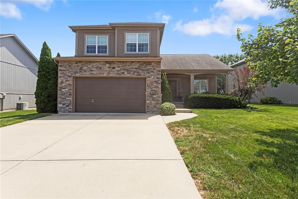 1725 NE NINE OAKS Drive — photo 1