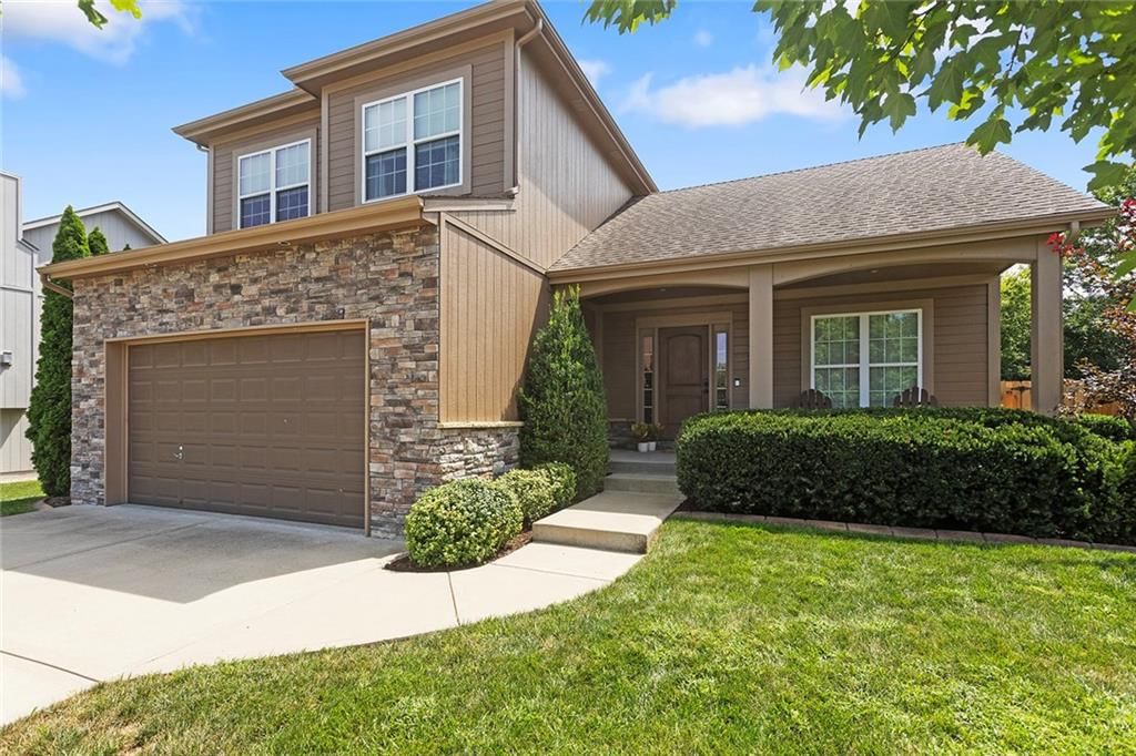 1725 NE NINE OAKS Drive — photo 2