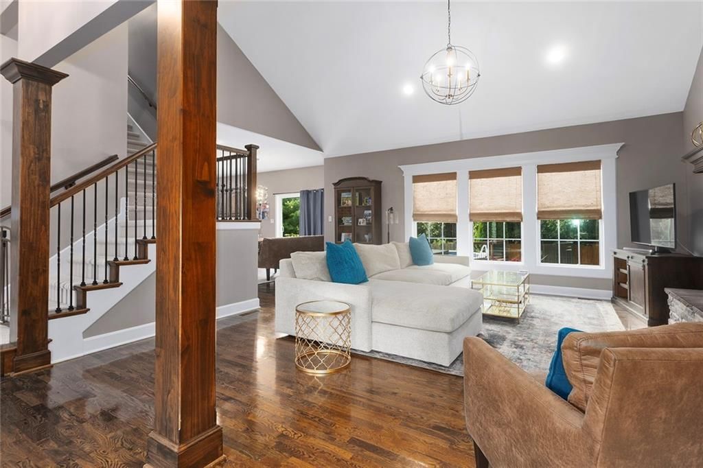1725 NE NINE OAKS Drive — photo 9