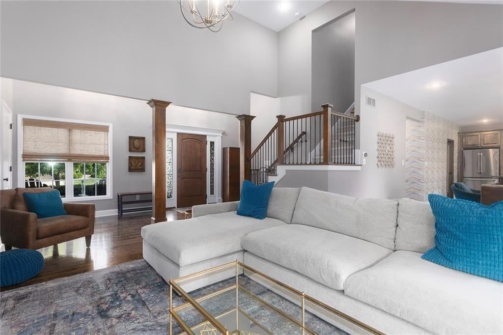 1725 NE NINE OAKS Drive — photo 10
