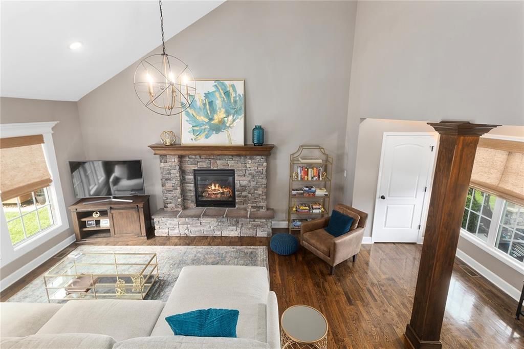 1725 NE NINE OAKS Drive — photo 24