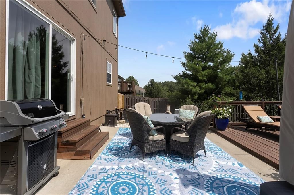 1725 NE NINE OAKS Drive — photo 45