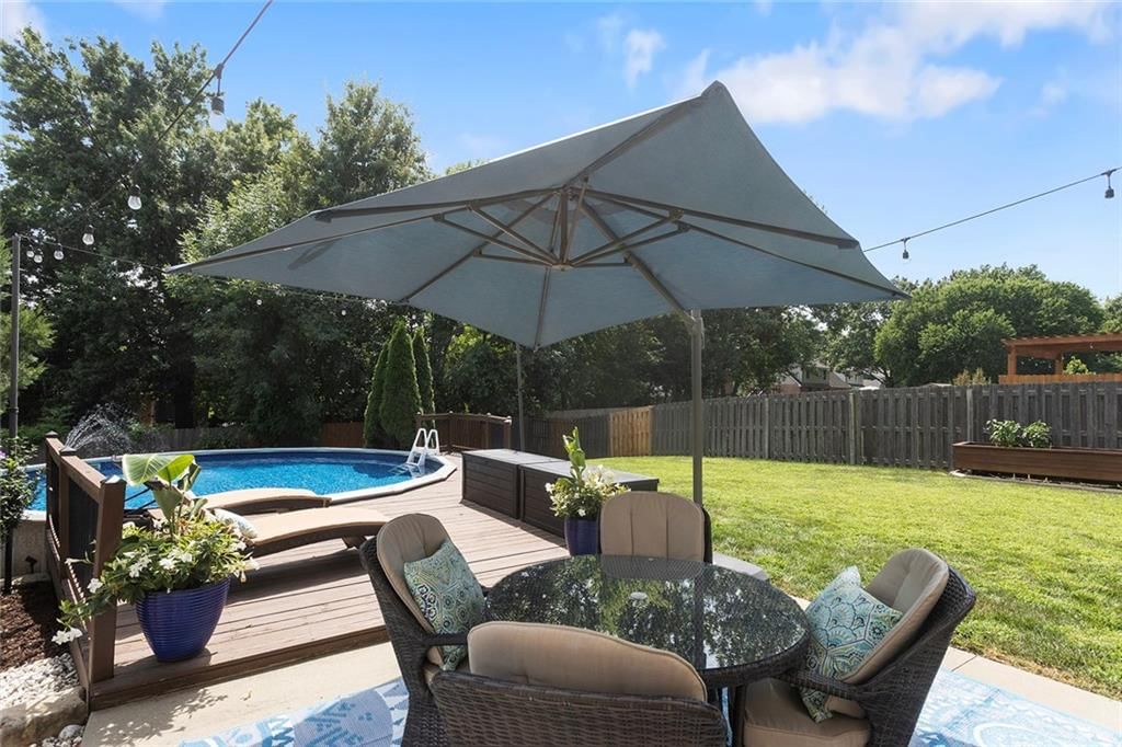 1725 NE NINE OAKS Drive — photo 46