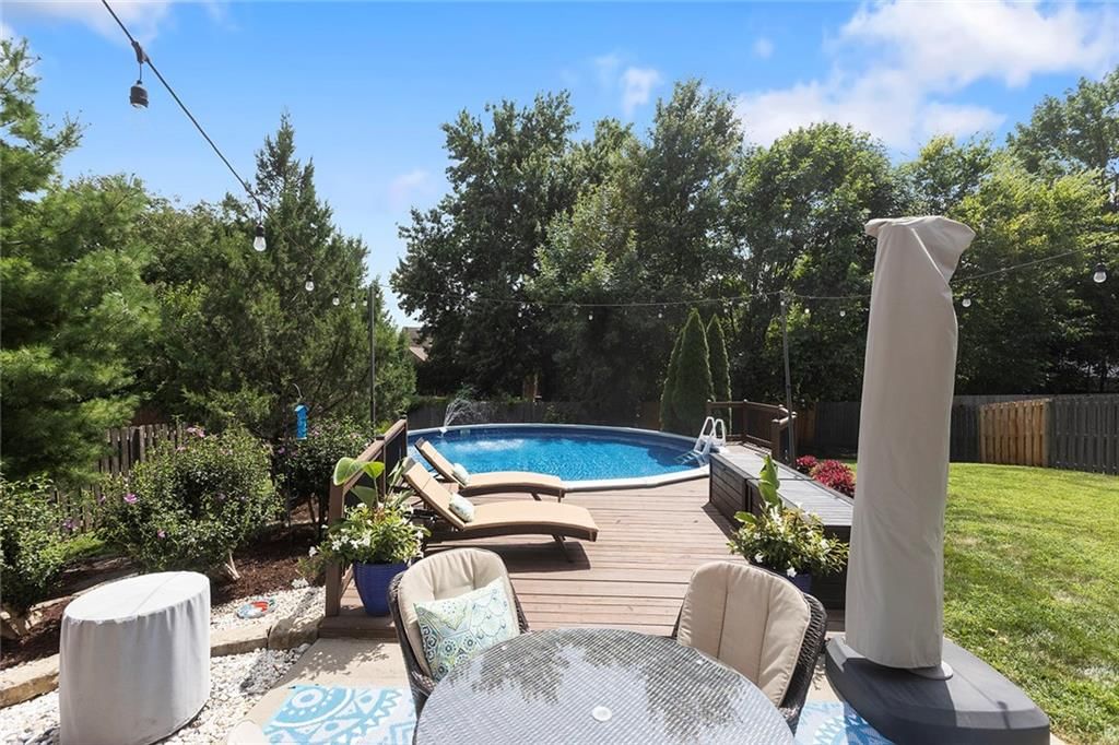 1725 NE NINE OAKS Drive — photo 48
