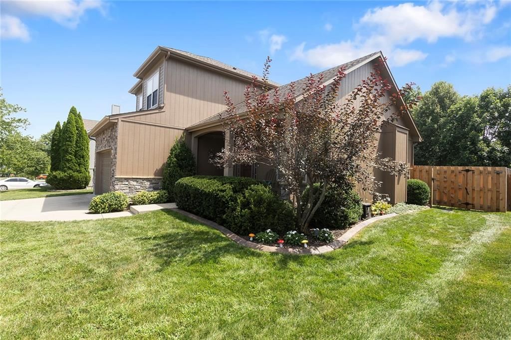 1725 NE NINE OAKS Drive — photo 58