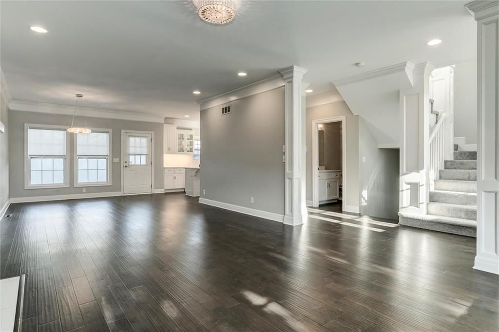 302 N Main Street — photo 5