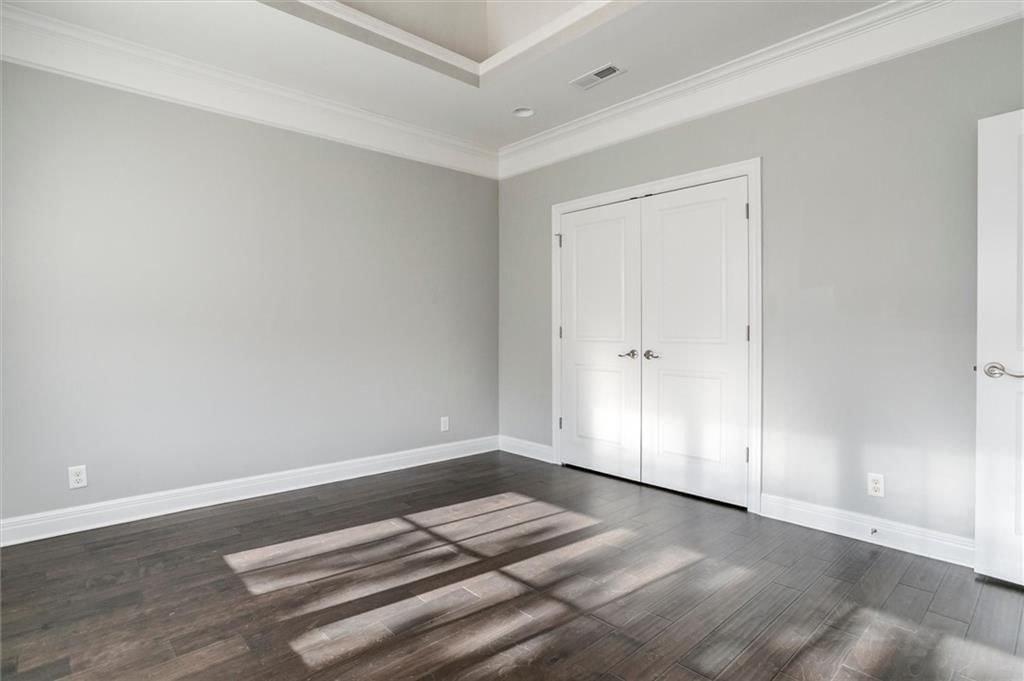 302 N Main Street — photo 16