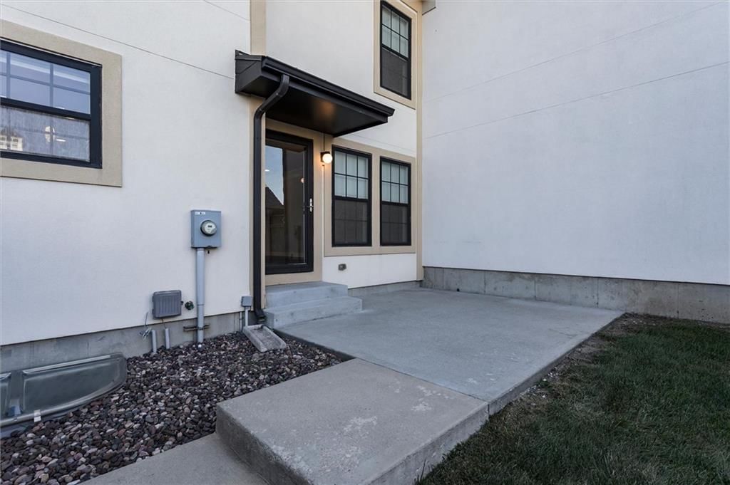 302 N Main Street — photo 34