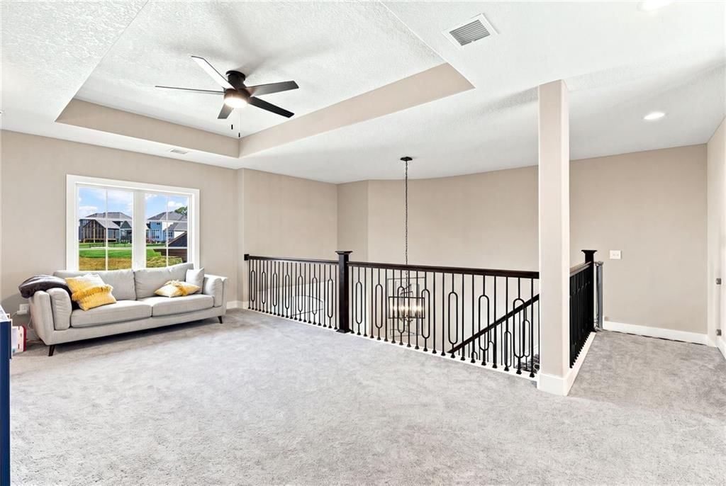 Photo 20 of 52 - 13559 Terrace Park Drive, Parkville, MO 64152