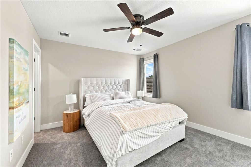 Photo 24 of 52 - 13559 Terrace Park Drive, Parkville, MO 64152