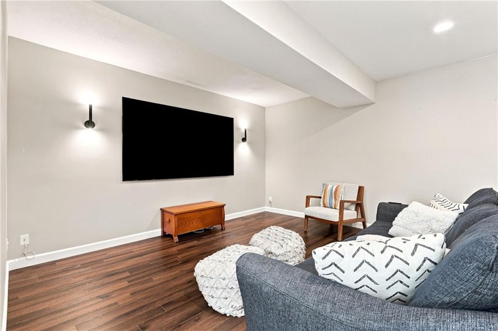 Photo 33 of 52 - 13559 Terrace Park Drive, Parkville, MO 64152