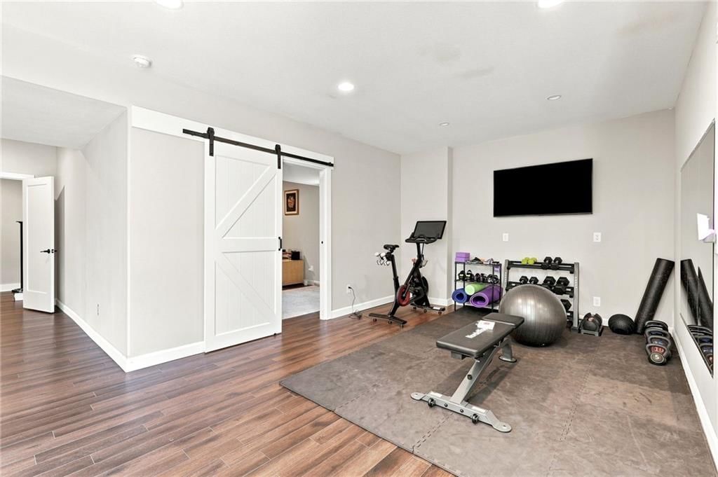 Photo 34 of 52 - 13559 Terrace Park Drive, Parkville, MO 64152