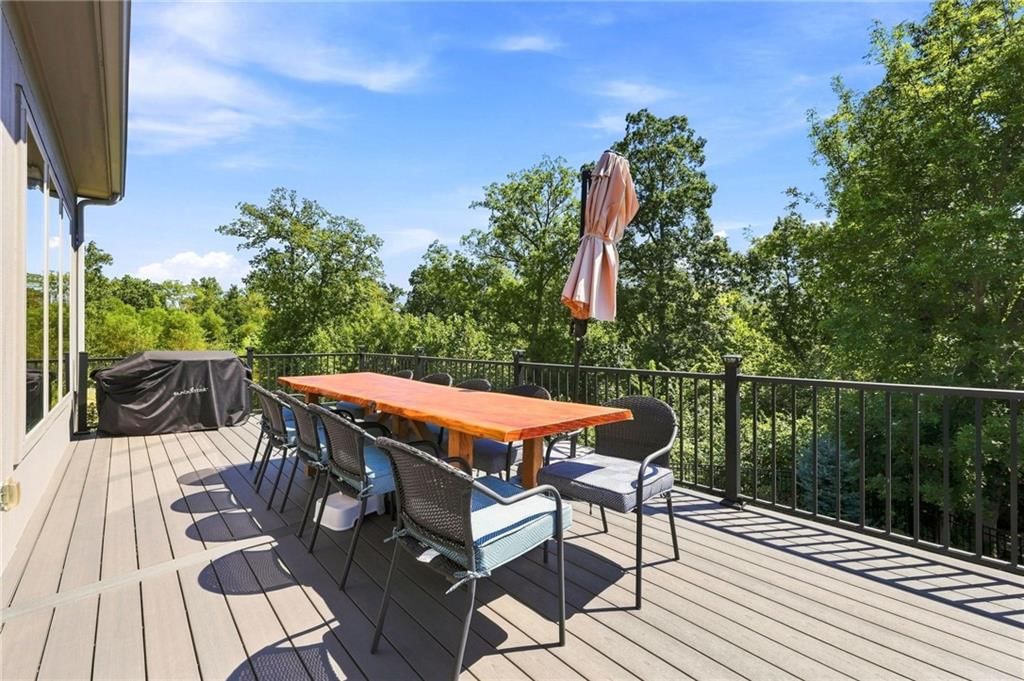Photo 39 of 52 - 13559 Terrace Park Drive, Parkville, MO 64152