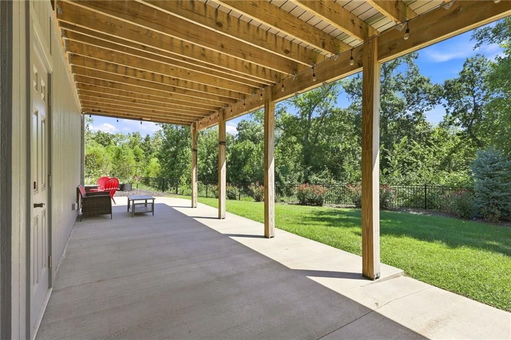 Photo 41 of 52 - 13559 Terrace Park Drive, Parkville, MO 64152