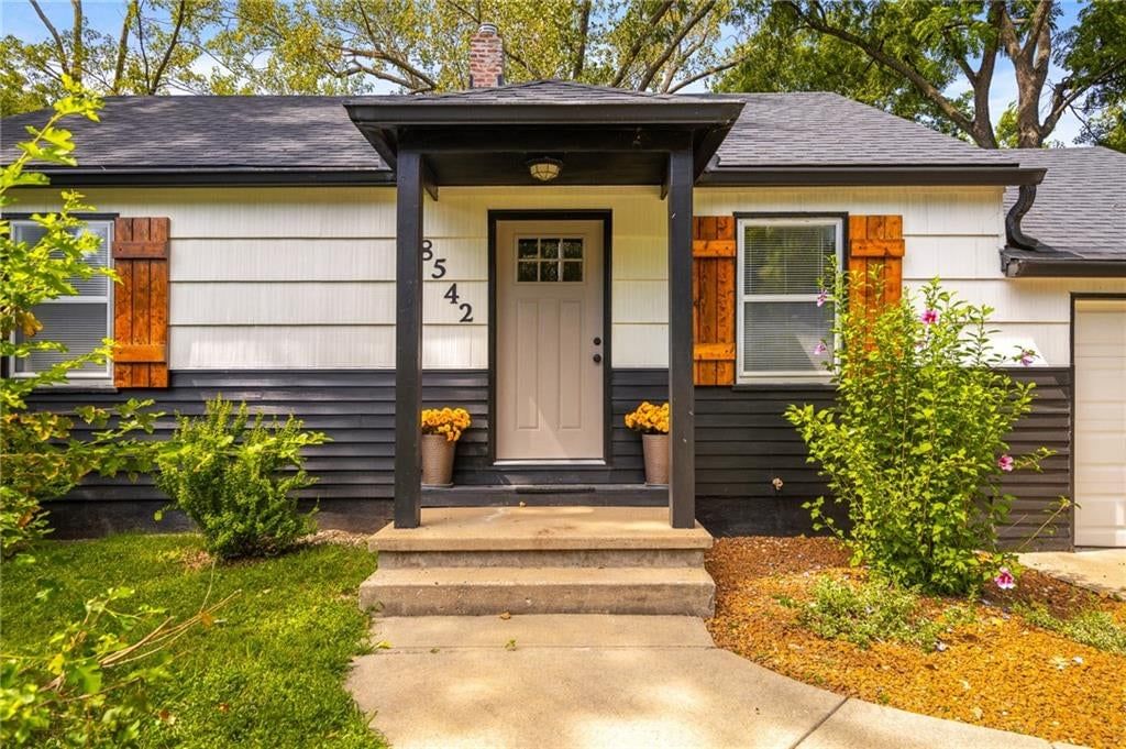 8542 Grandview Avenue — photo 8