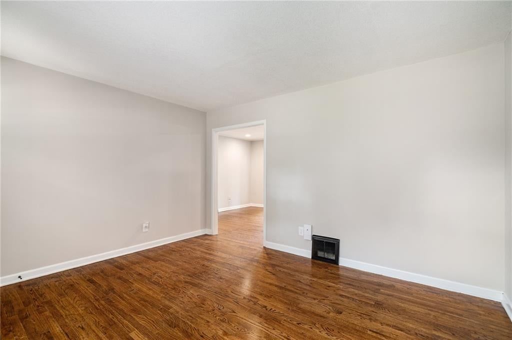 8542 Grandview Avenue — photo 13