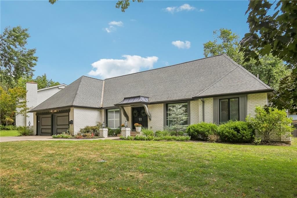 9029 Rosewood Drive, Prairie Village, KS: listing photo 3