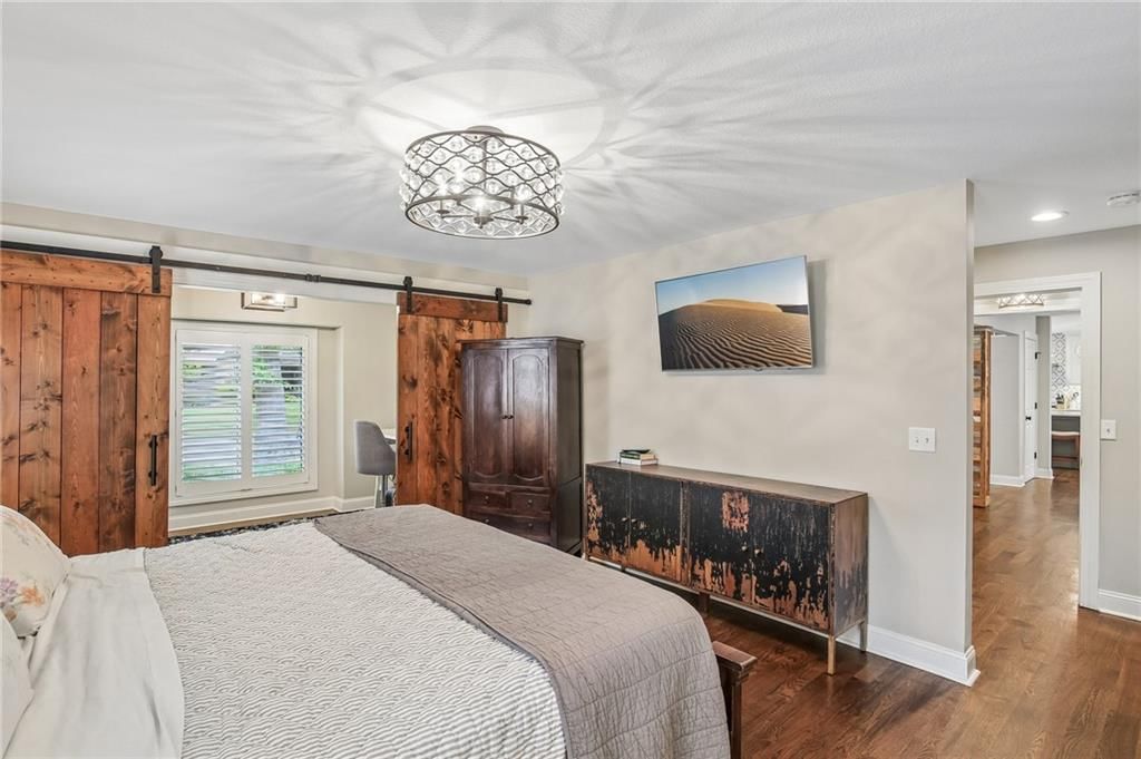 Photo 18 of 62 - 9029 Rosewood Drive, Prairie Village, KS 66207