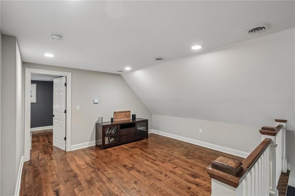 Photo 24 of 62 - 9029 Rosewood Drive, Prairie Village, KS 66207