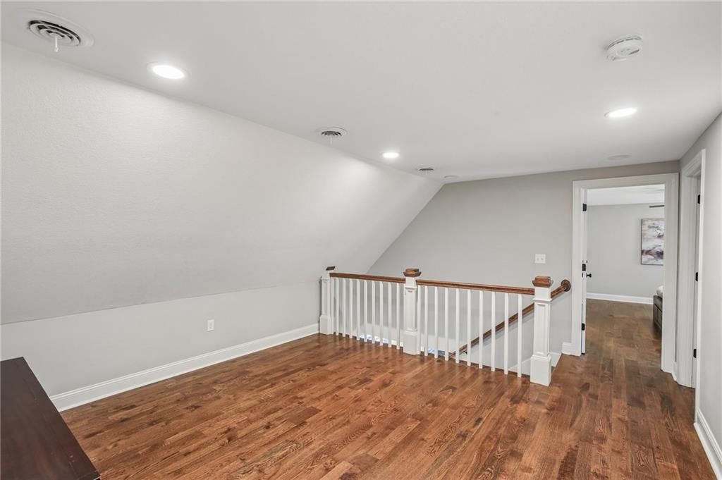 Photo 25 of 62 - 9029 Rosewood Drive, Prairie Village, KS 66207