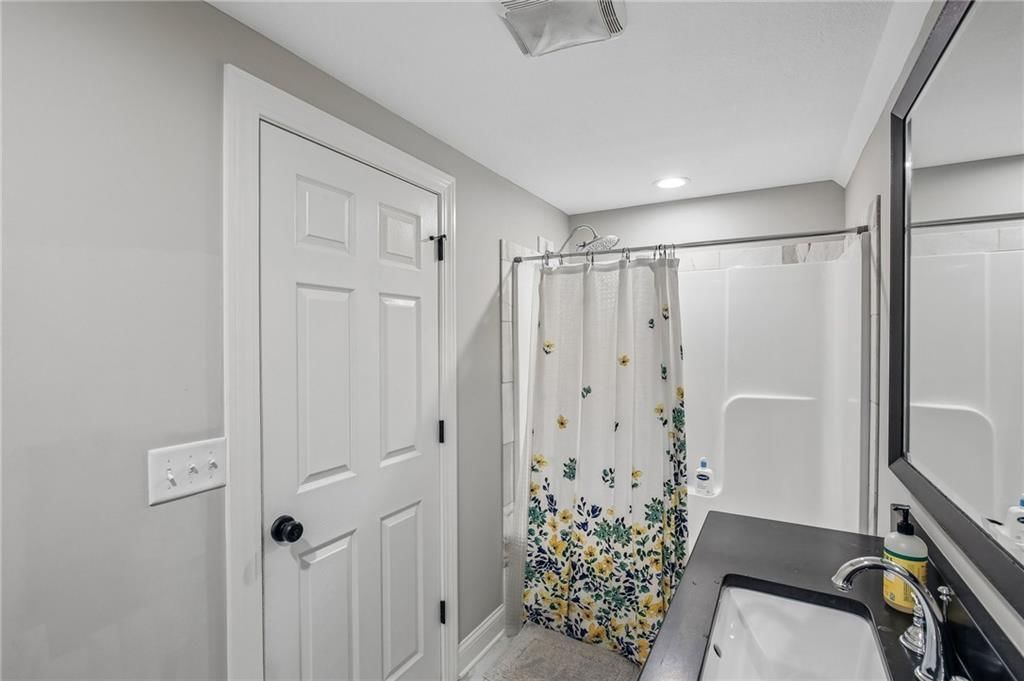 Photo 30 of 62 - 9029 Rosewood Drive, Prairie Village, KS 66207