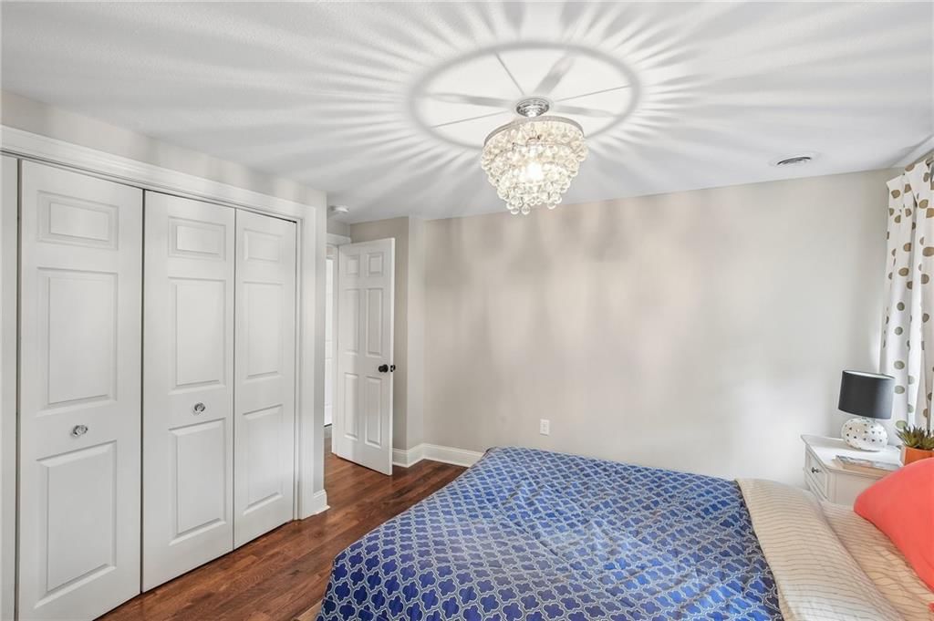 Photo 32 of 62 - 9029 Rosewood Drive, Prairie Village, KS 66207