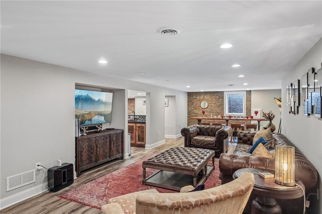 Photo 38 of 62 - 9029 Rosewood Drive, Prairie Village, KS 66207
