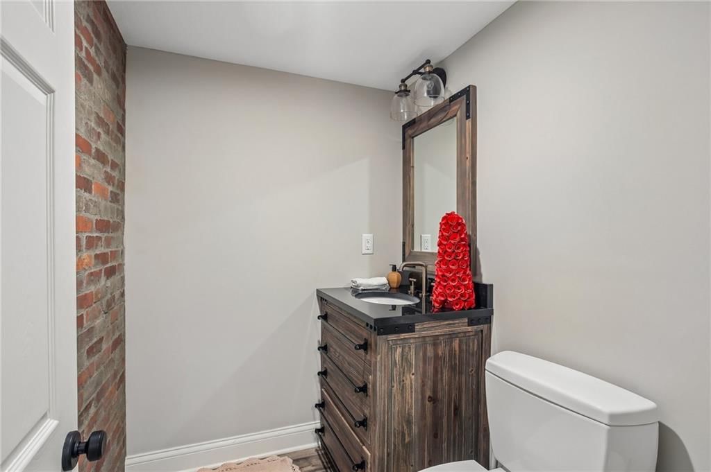 Photo 49 of 62 - 9029 Rosewood Drive, Prairie Village, KS 66207