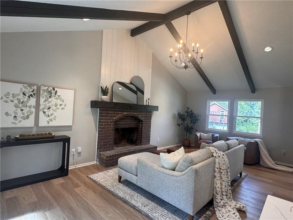 325 SE Brownfield Drive — photo 4