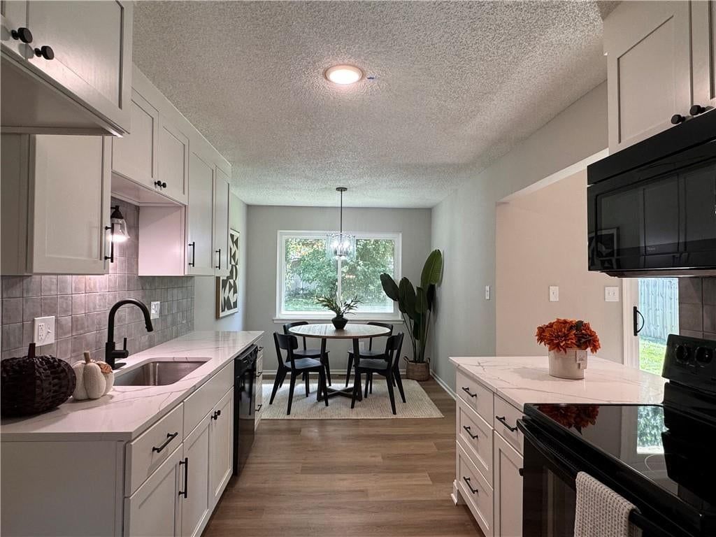 325 SE Brownfield Drive — photo 8
