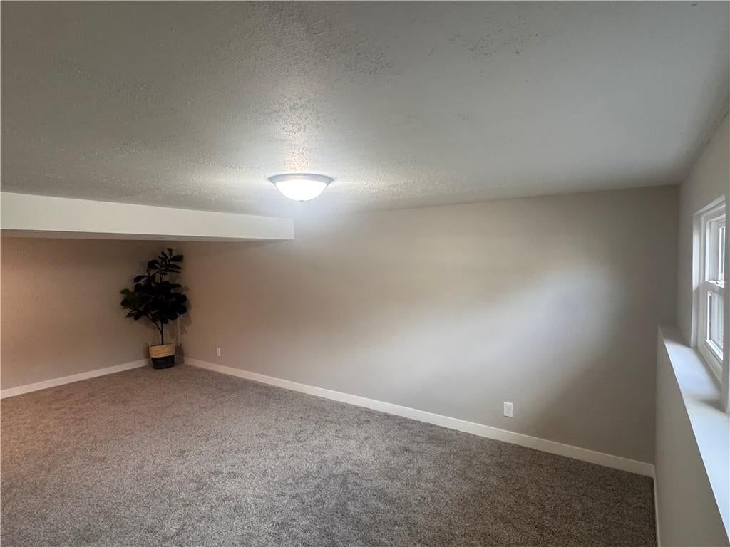 325 SE Brownfield Drive — photo 10