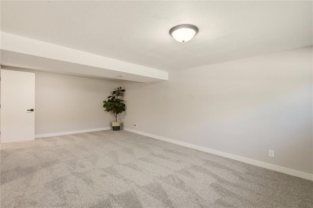 325 SE Brownfield Drive — photo 24