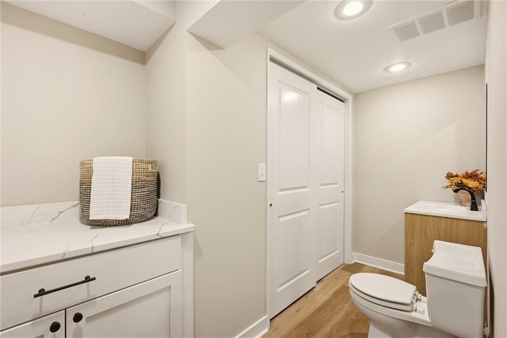 325 SE Brownfield Drive — photo 27