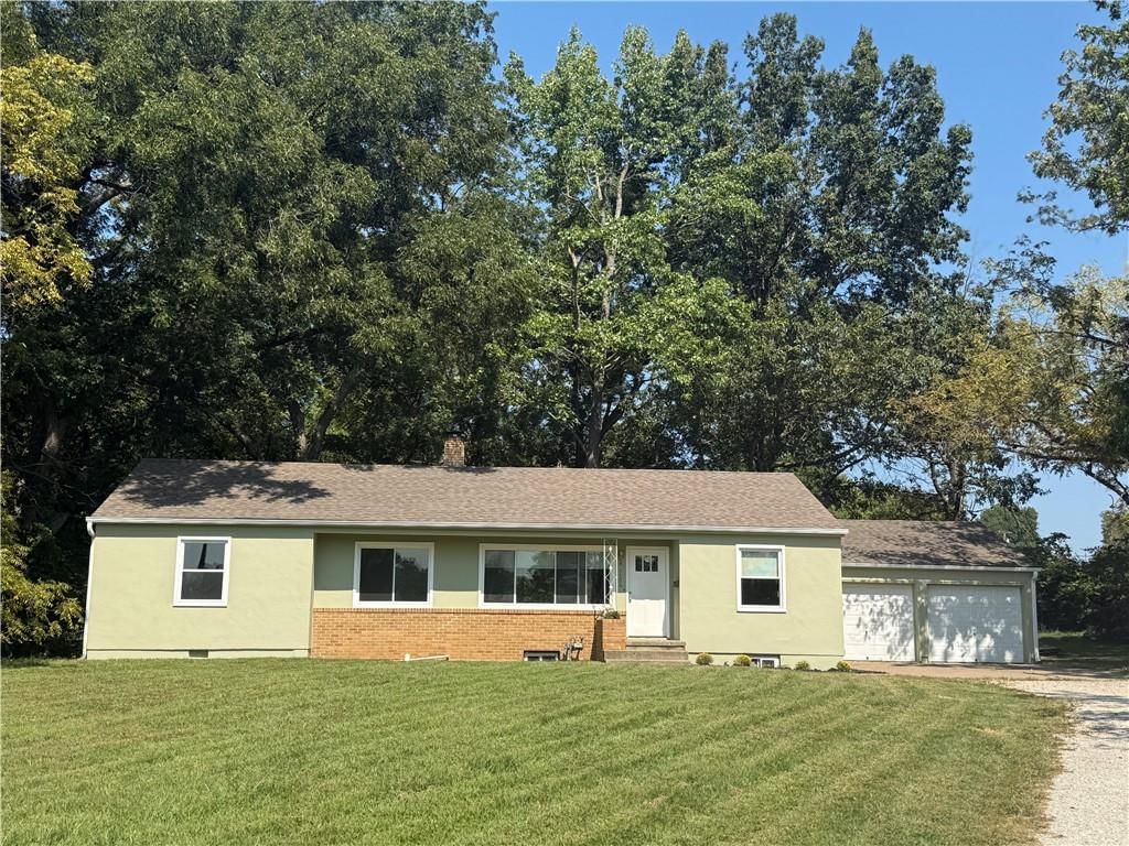 1704 E Mechanic Street — photo 1