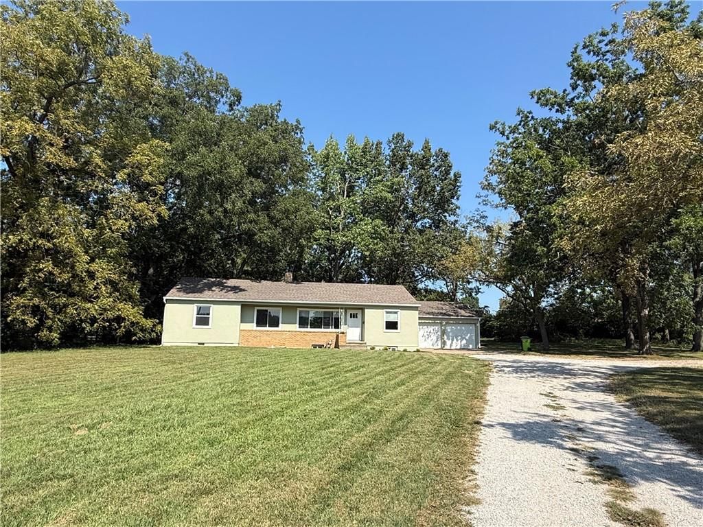 1704 E Mechanic Street — photo 2